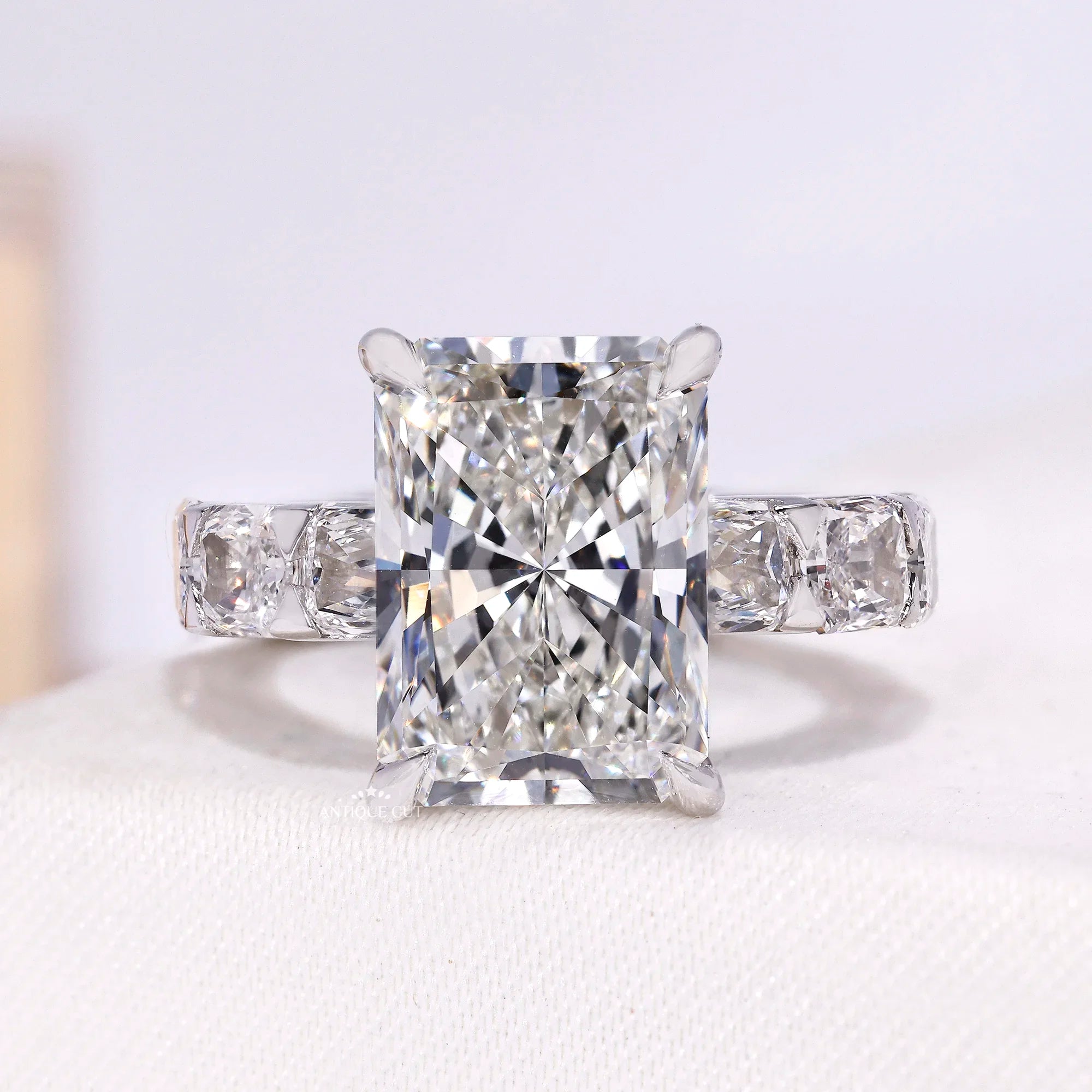 10k White Gold, 14k White Gold, 18k White Gold, Platinum