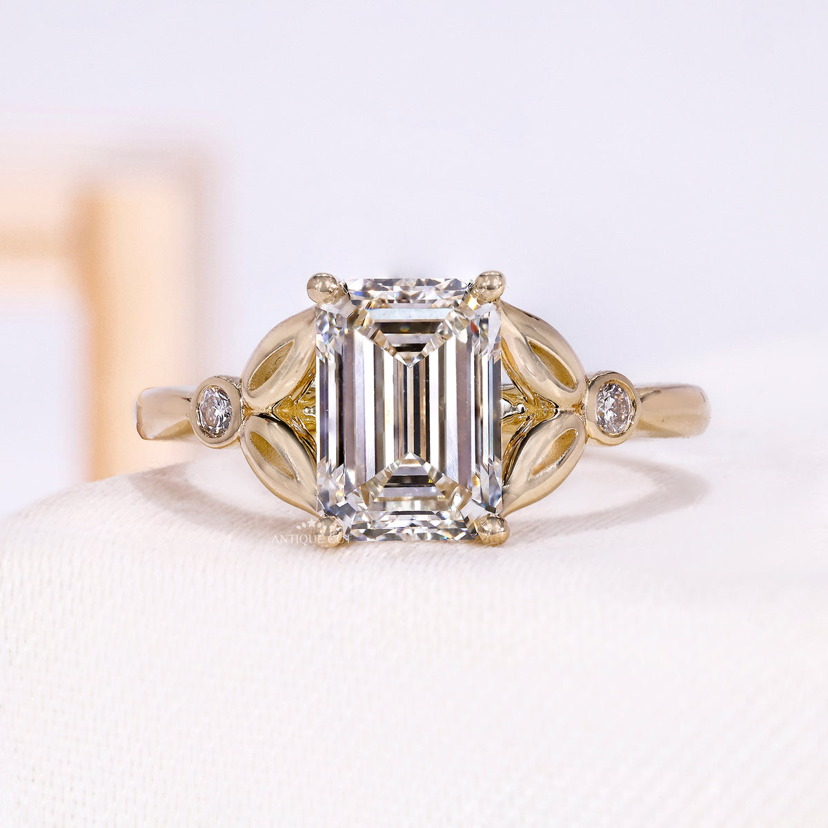 10k Yellow Gold, 14k Yellow Gold, 18k Yellow Gold