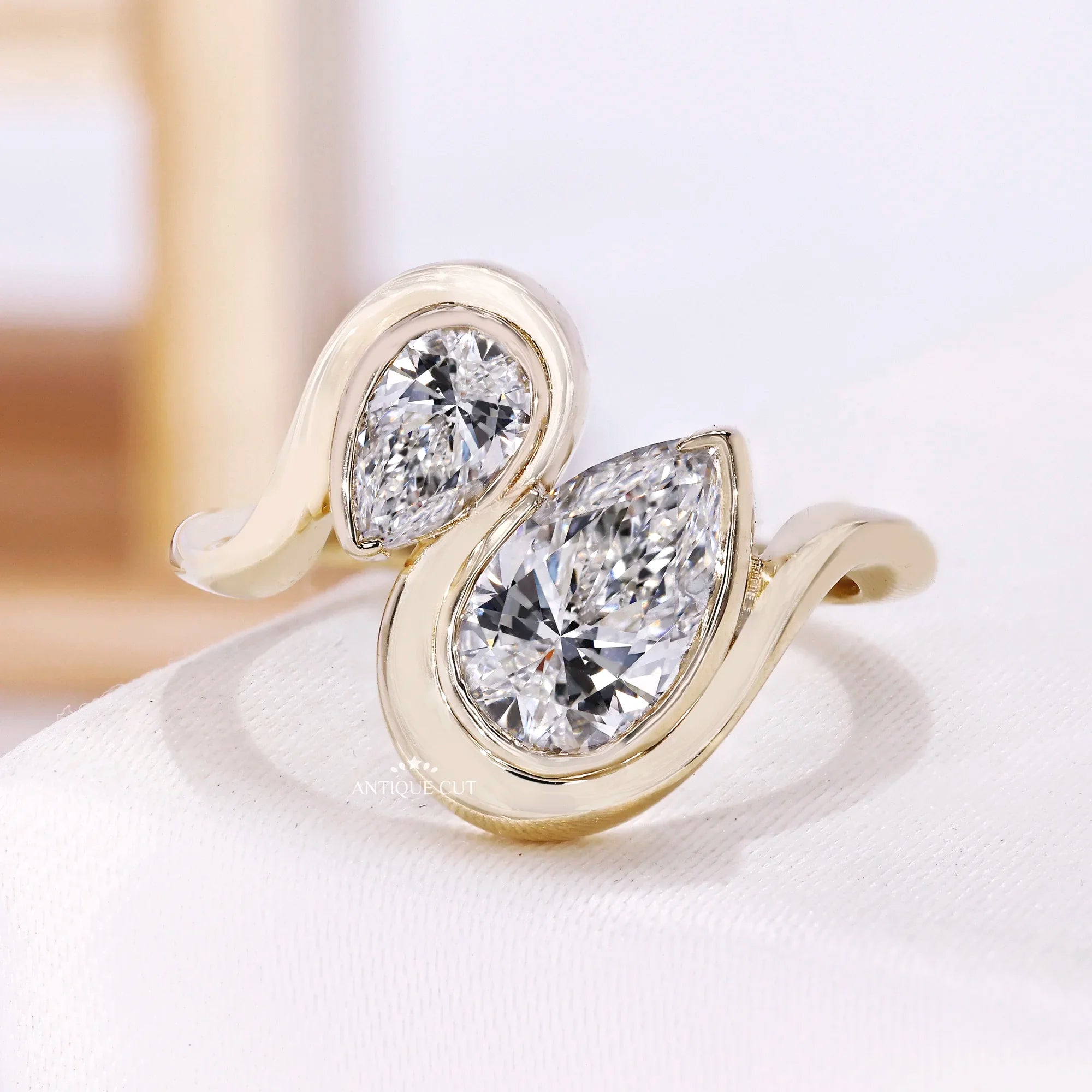 10k Yellow Gold, 14k Yellow Gold, 18k Yellow Gold