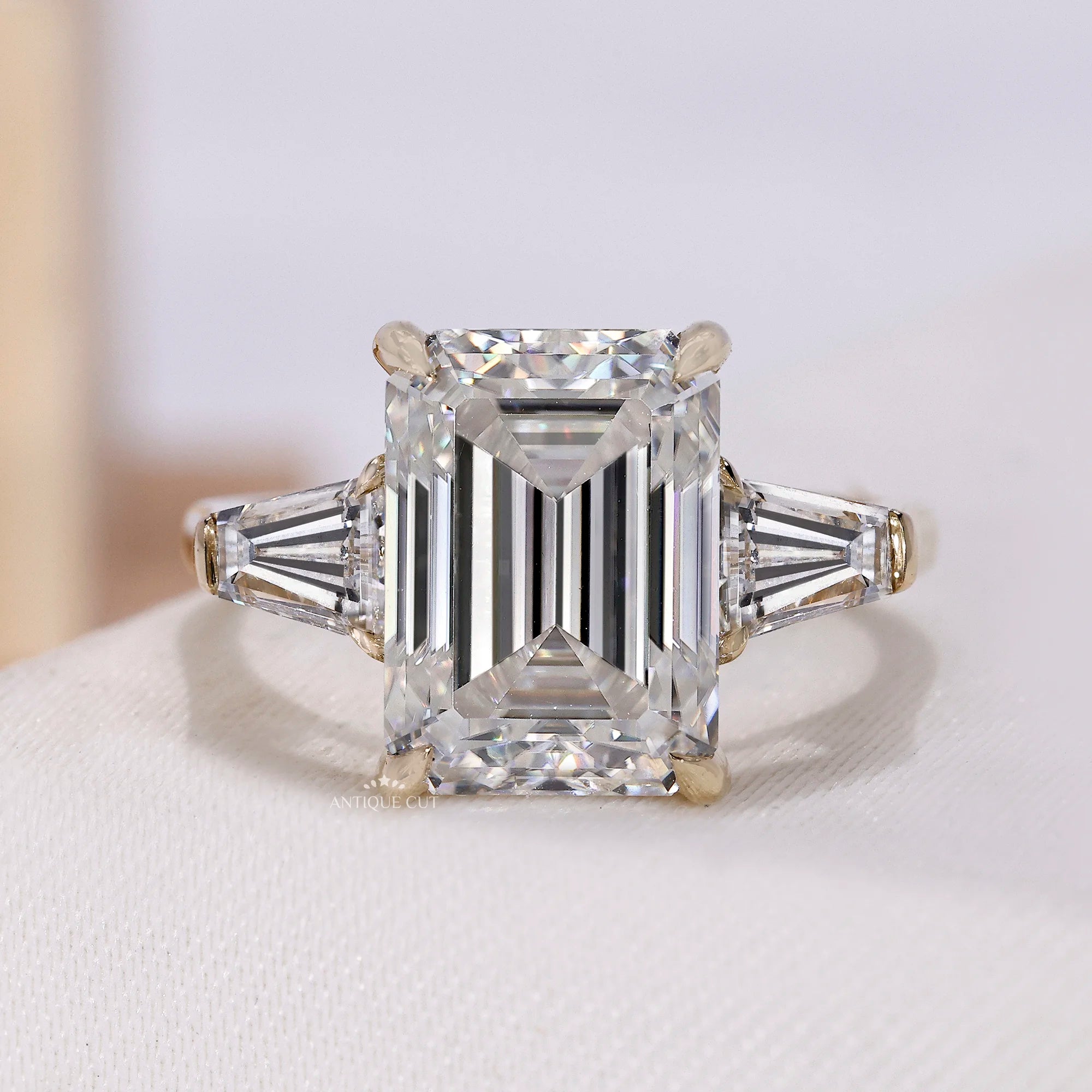 10k Yellow Gold, 14k Yellow Gold, 18k Yellow Gold