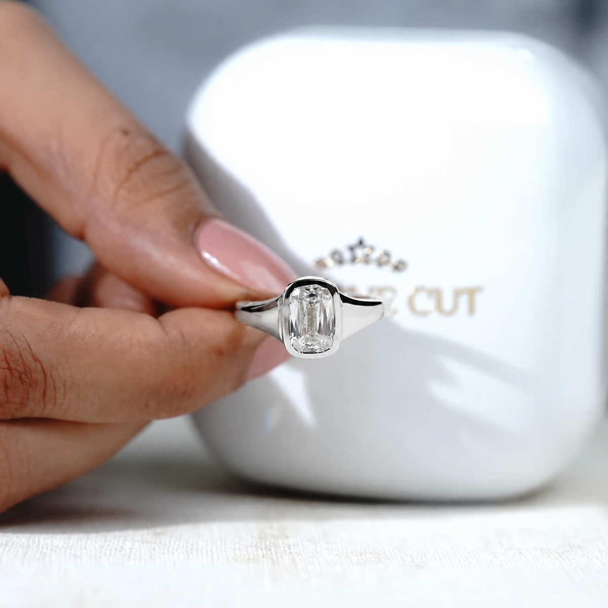 10k White Gold, 14k White Gold, 18k White Gold, Platinum