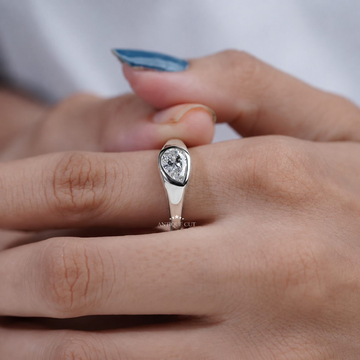 10k White Gold, 14k White Gold, 18k White Gold, Platinum