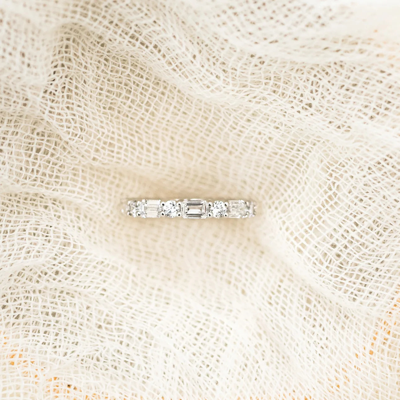 #Color_White Gold