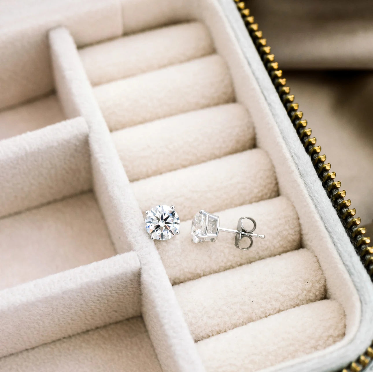 #Color_White Gold_2.0tcw