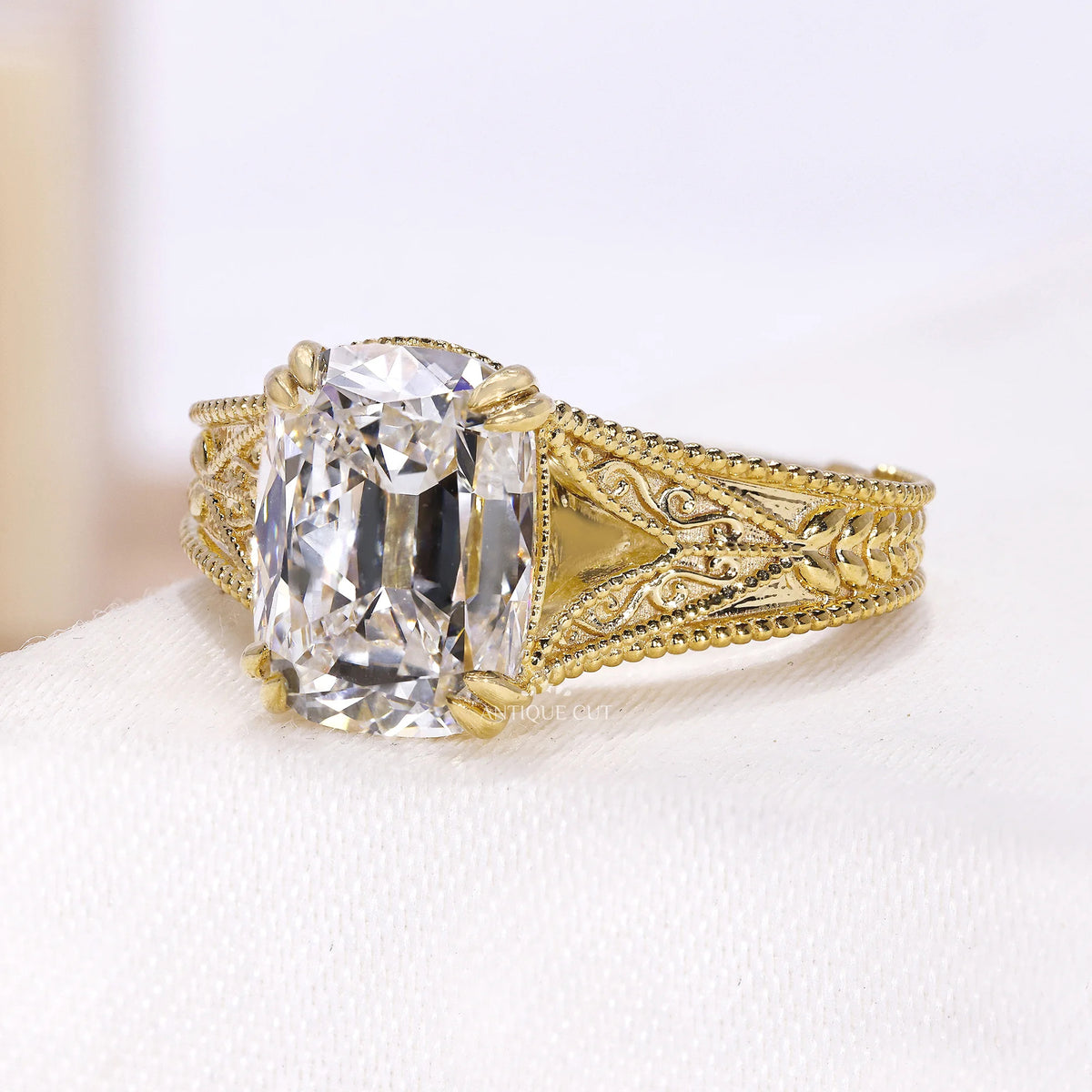 10k Yellow Gold, 14k Yellow Gold, 18k Yellow Gold
