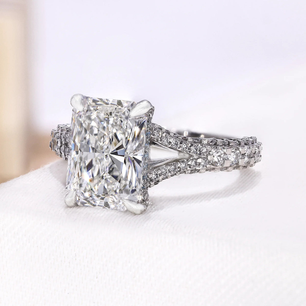10k White Gold, 14k White Gold, 18k White Gold, Platinum