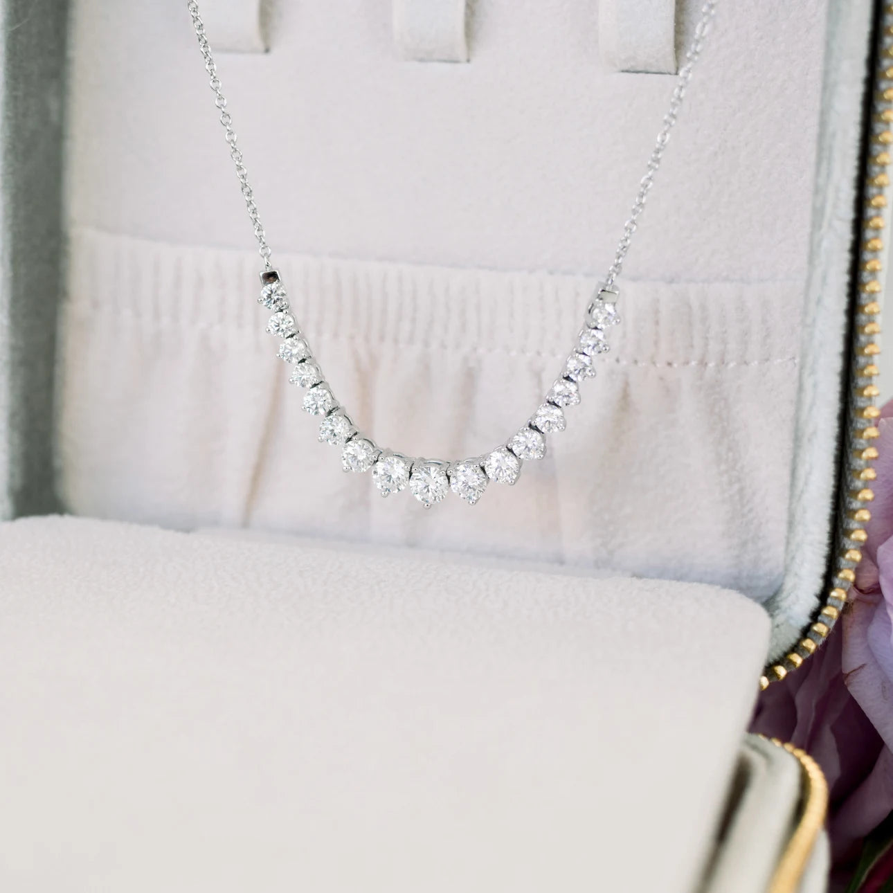 #Color_White Gold