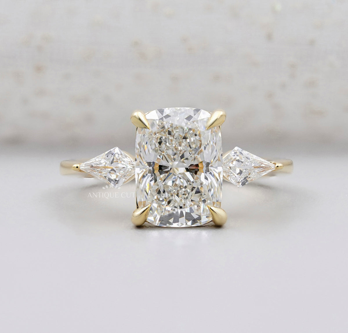 10k Yellow Gold, 14k Yellow Gold, 18k Yellow Gold