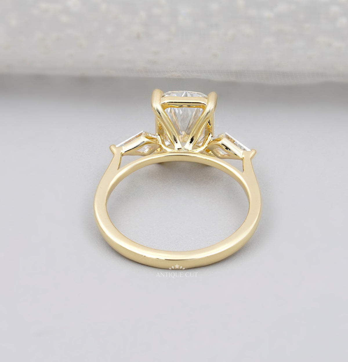 10k Yellow Gold, 14k Yellow Gold, 18k Yellow Gold