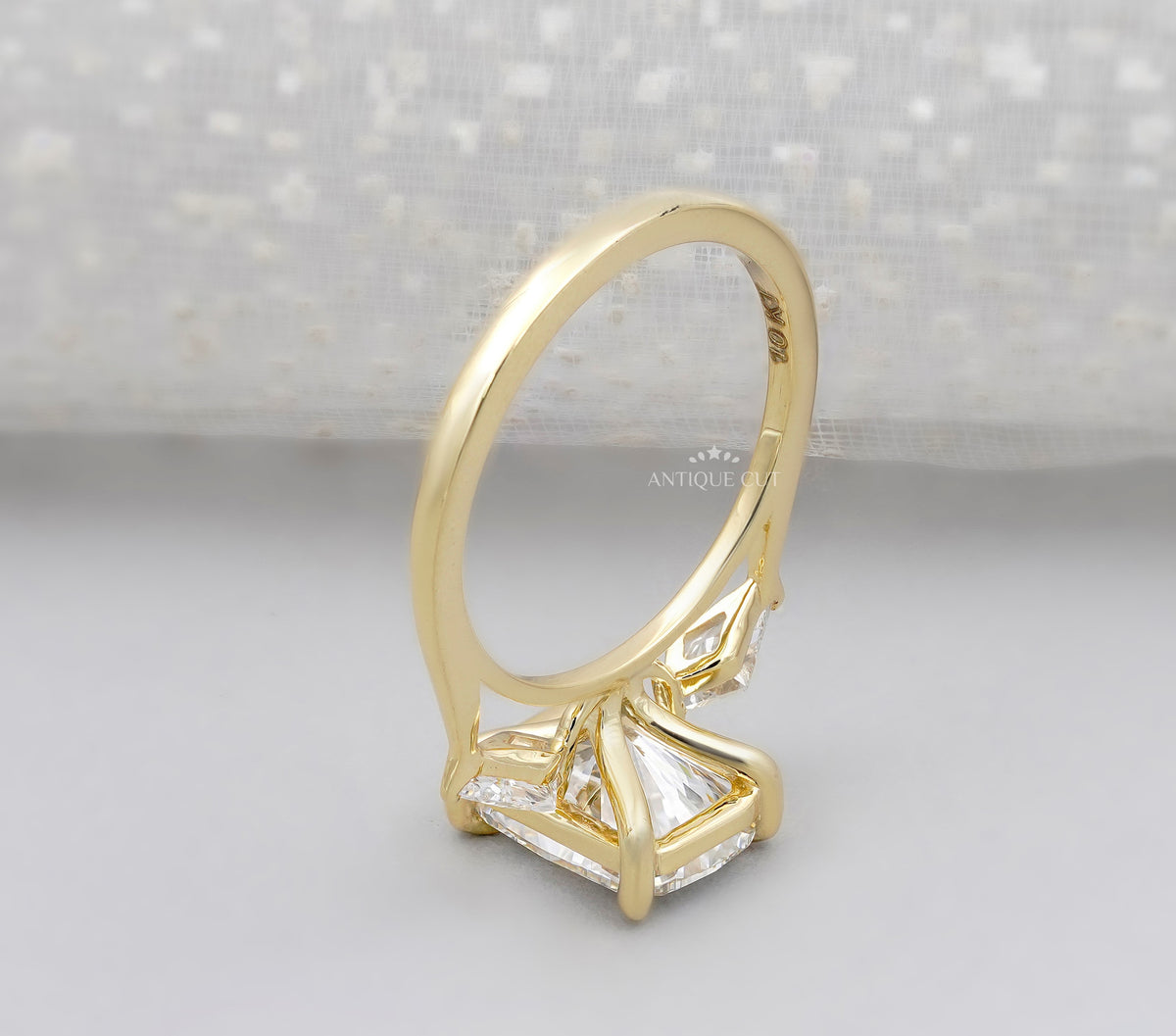 10k Yellow Gold, 14k Yellow Gold, 18k Yellow Gold