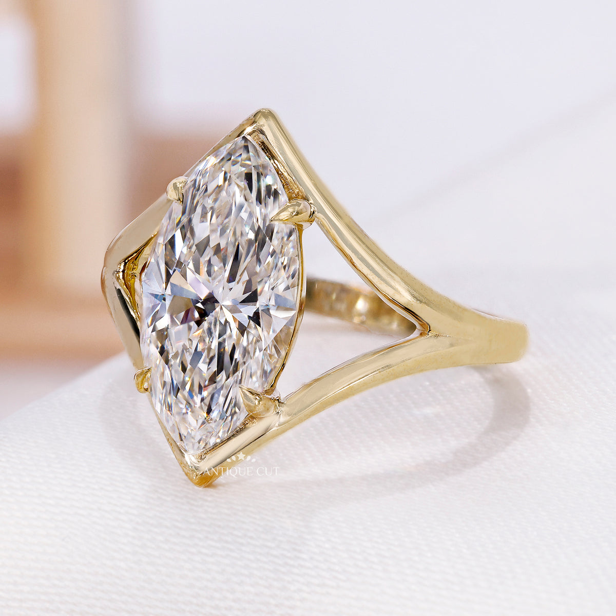 10k Yellow Gold, 14k Yellow Gold, 18k Yellow Gold