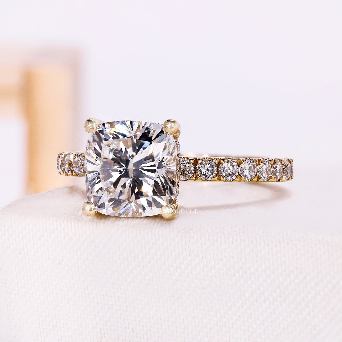 10k Yellow Gold, 14k Yellow Gold, 18k Yellow Gold