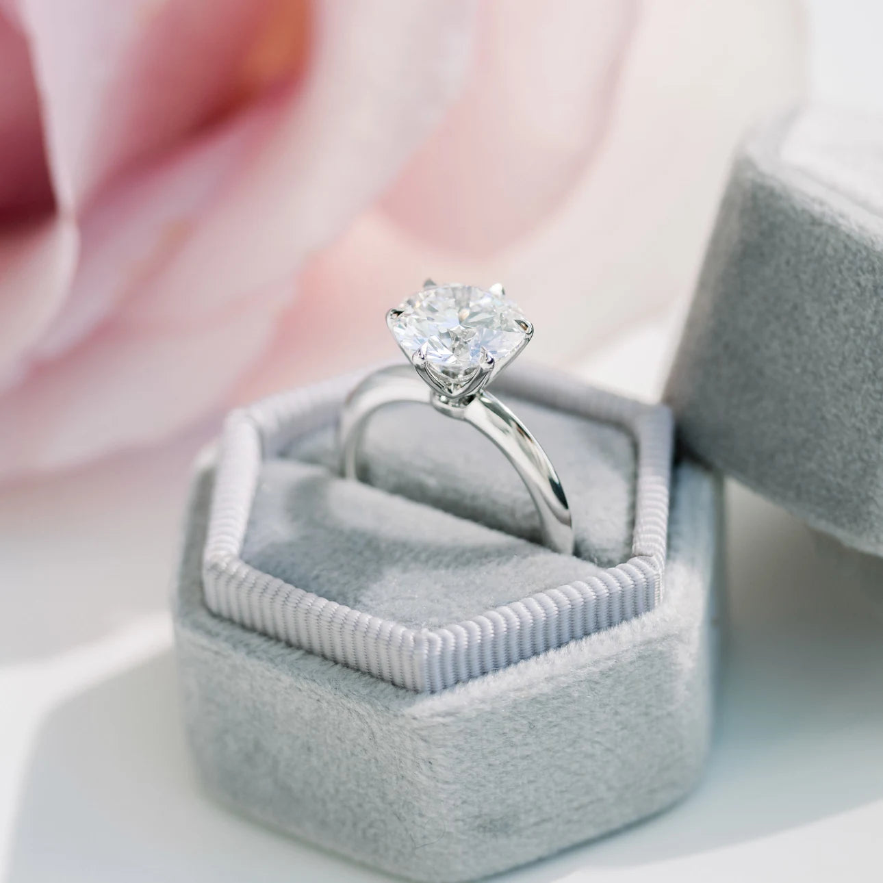 8 carat lab grown diamond ring
