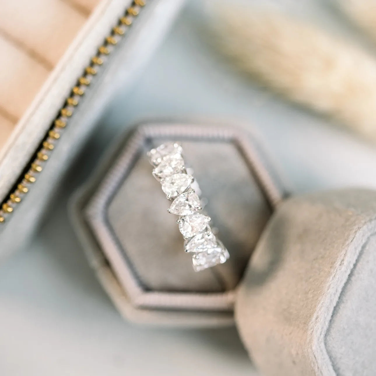 #Color_White Gold