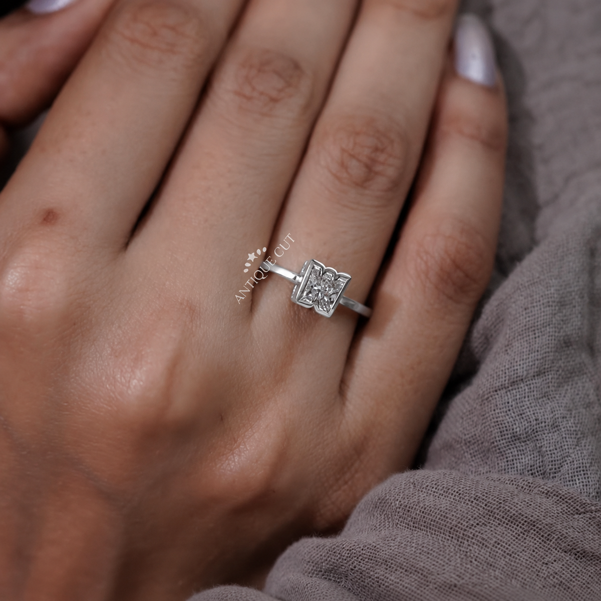 10k White Gold, 14k White Gold, 18k White Gold, Platinum