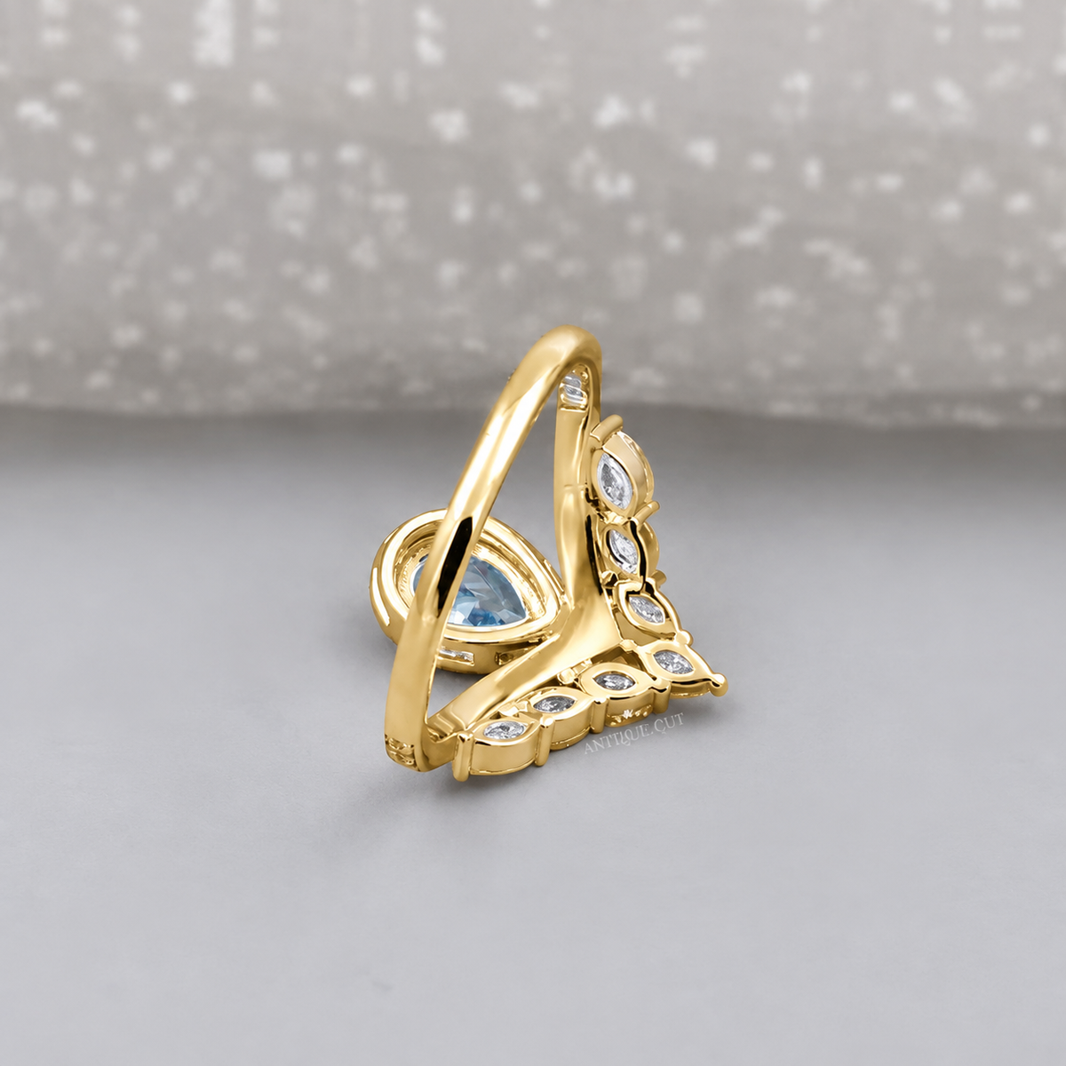 10k Yellow Gold, 14k Yellow Gold, 18k Yellow Gold
