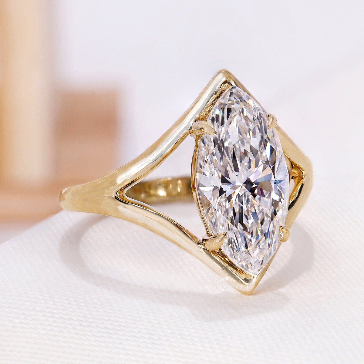 10k Yellow Gold, 14k Yellow Gold, 18k Yellow Gold