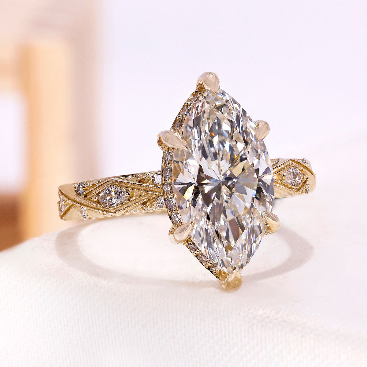 10k Yellow Gold, 14k Yellow Gold, 18k Yellow Gold