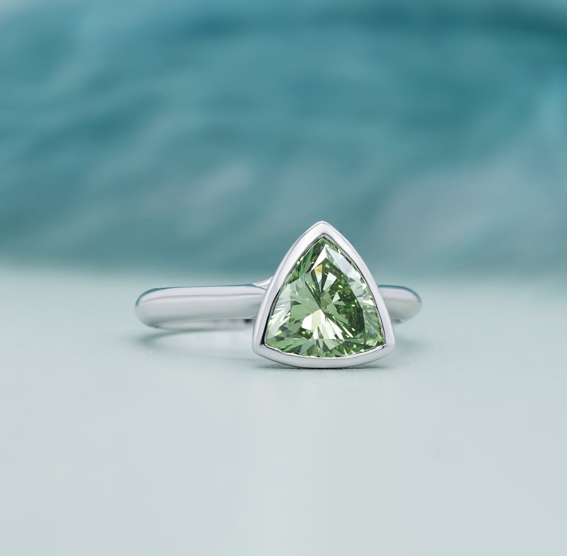 Fancy Green 1.50ct Trillion Lab Grown Diamond Engagement Ring | Bezel Set | VVS–VS Clarity | IGI Certified | Modern Minimalist Style