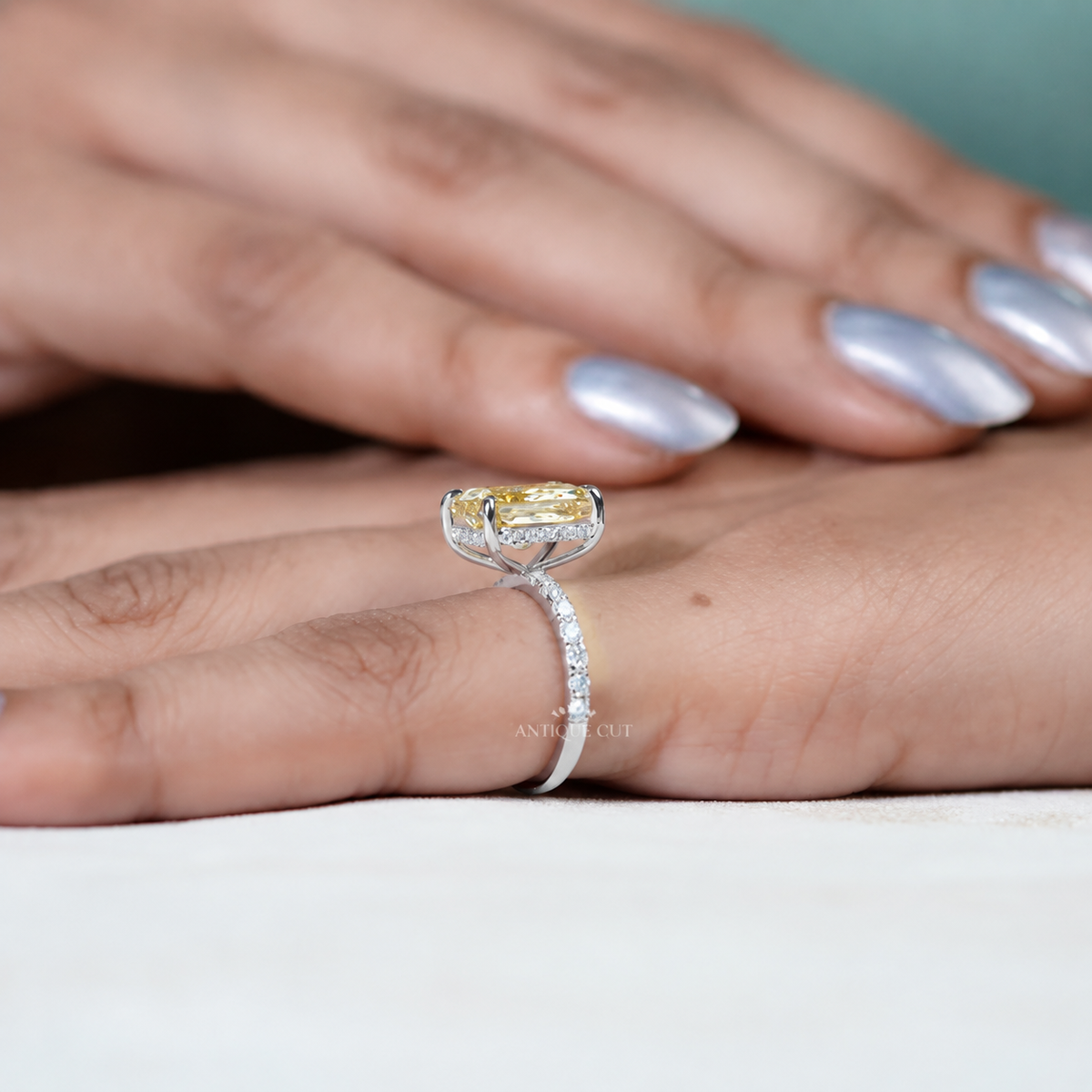 10k White Gold, 14k White Gold, 18k White Gold, Platinum
