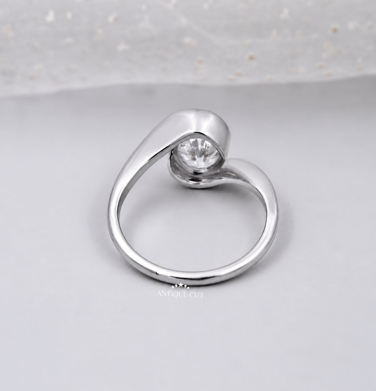 10k White Gold, 14k White Gold, 18k White Gold, Platinum
