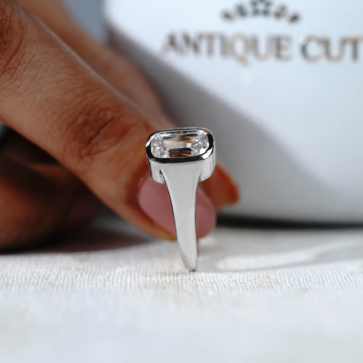 10k White Gold, 14k White Gold, 18k White Gold, Platinum