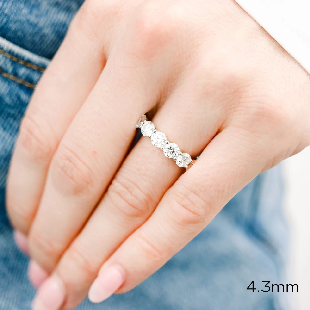 #Color_White Gold