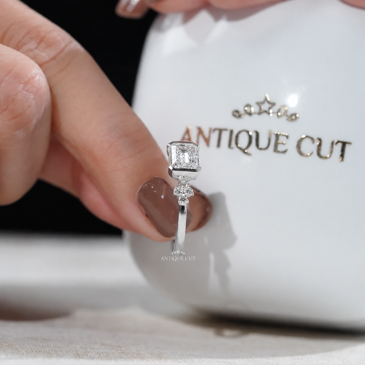 10k White Gold, 14k White Gold, 18k White Gold, Platinum