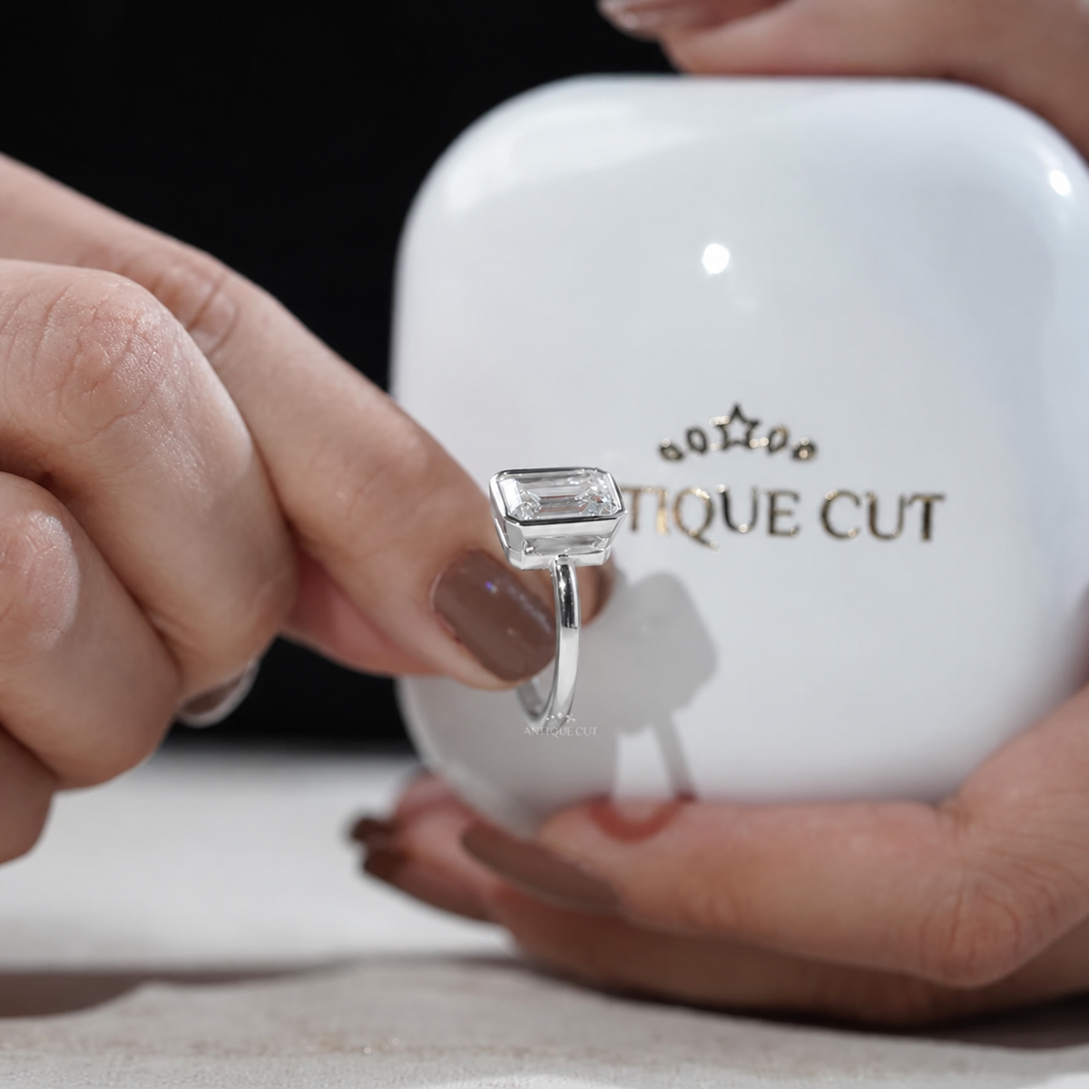 10k White Gold, 14k White Gold, 18k White Gold, Platinum