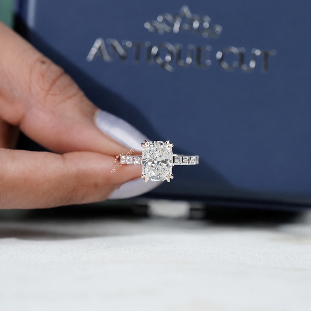 10k White Gold, 14k White Gold, 18k White Gold, Platinum
