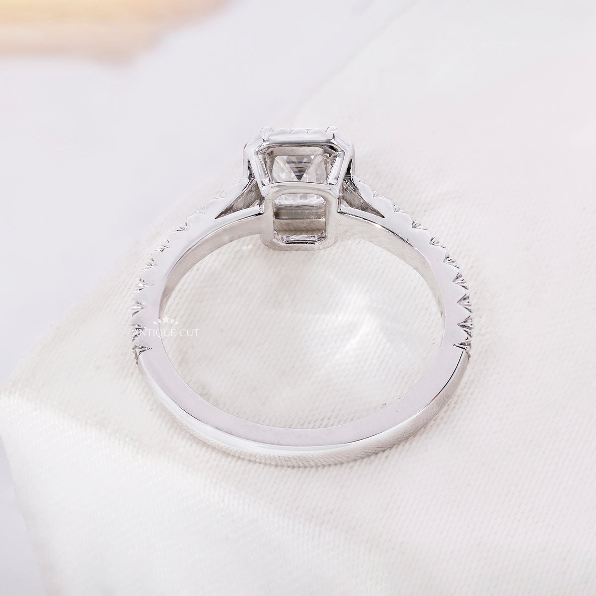10k White Gold, 14k White Gold, 18k White Gold, Platinum