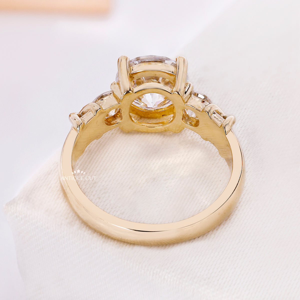 10k Yellow Gold, 14k Yellow Gold, 18k Yellow Gold