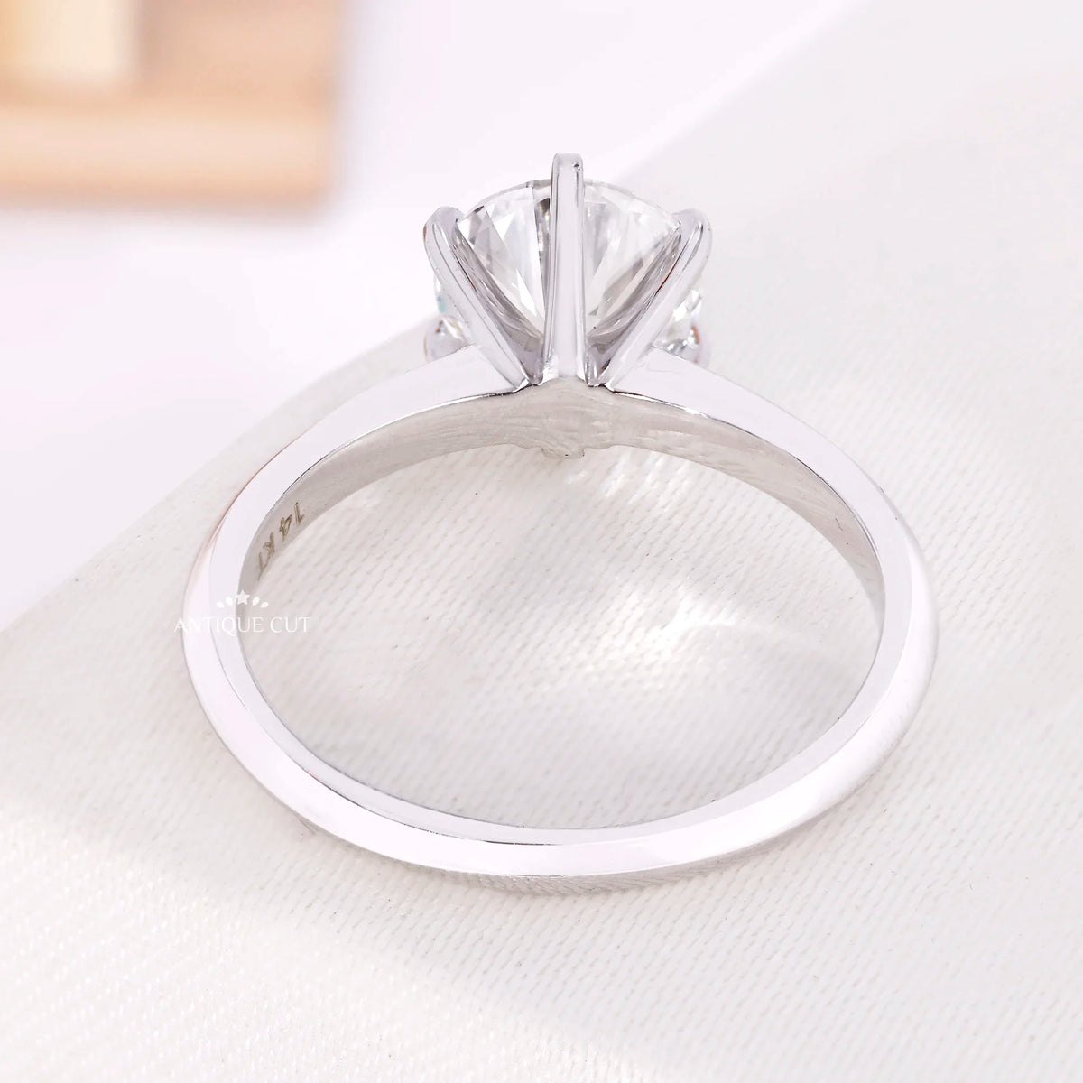 10k White Gold, 14k White Gold, 18k White Gold, Platinum