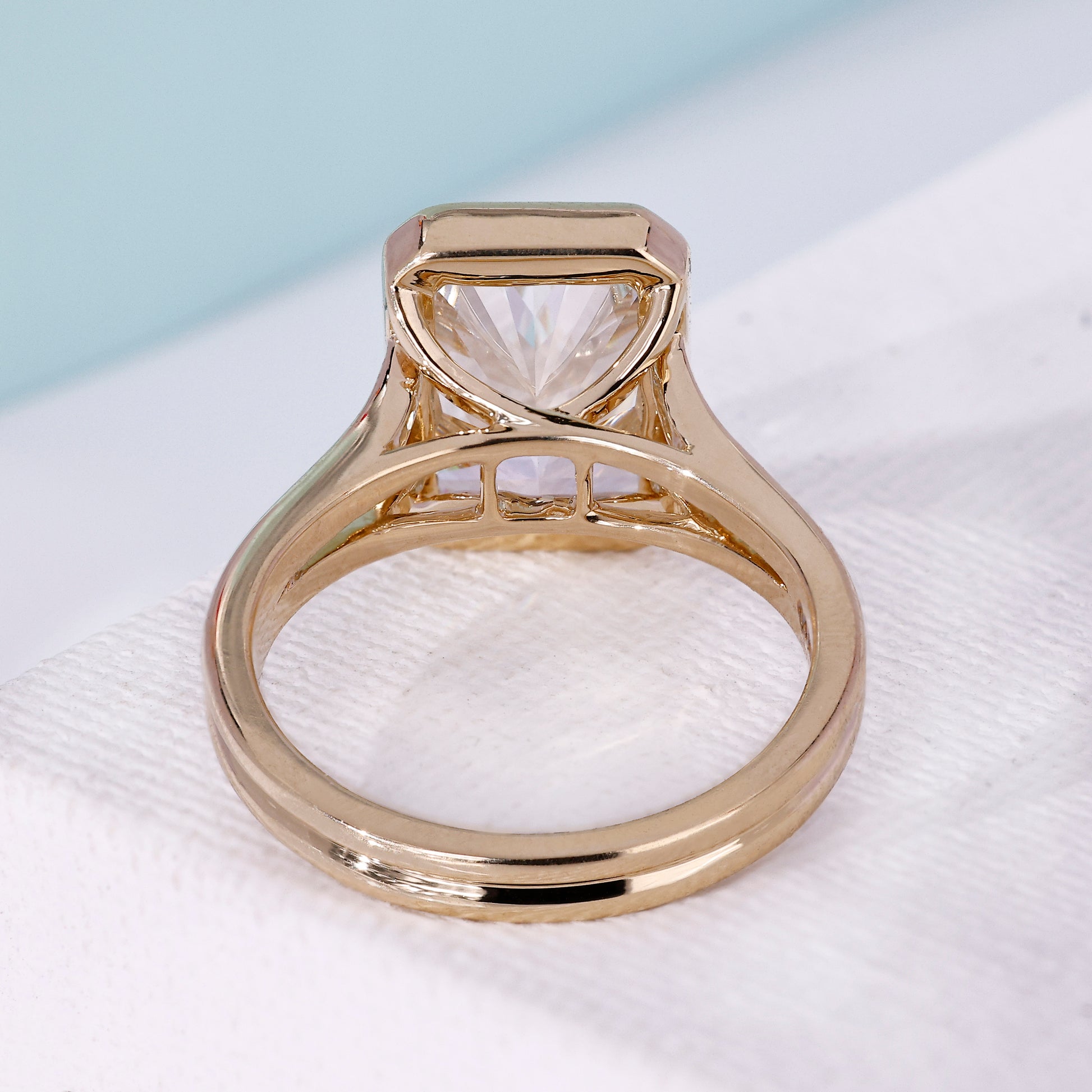 Antiquecut engagement ring with radiant diamond center