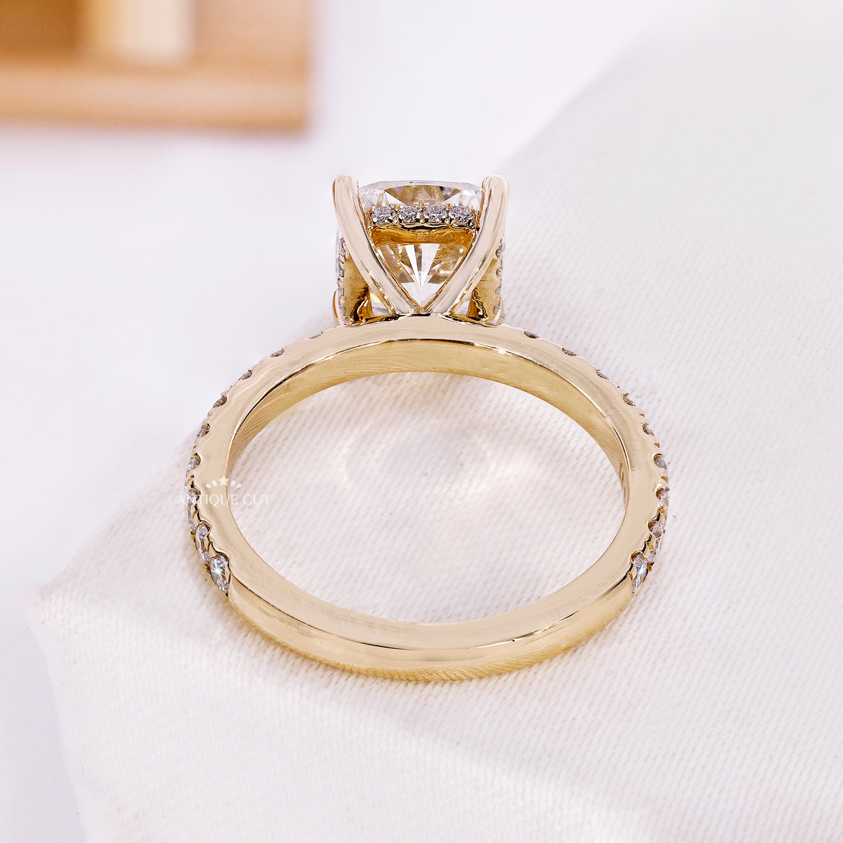 10k Yellow Gold, 14k Yellow Gold, 18k Yellow Gold
