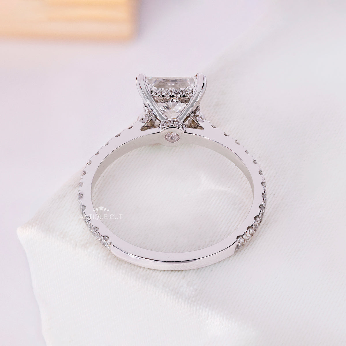 10k White Gold, 14k White Gold, 18k White Gold, Platinum