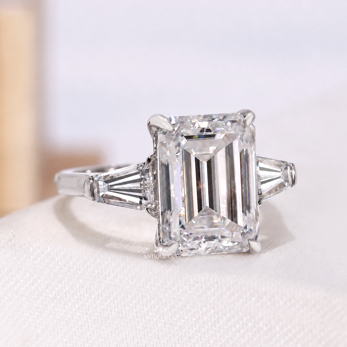 10k White Gold, 14k White Gold, 18k White Gold, Platinum