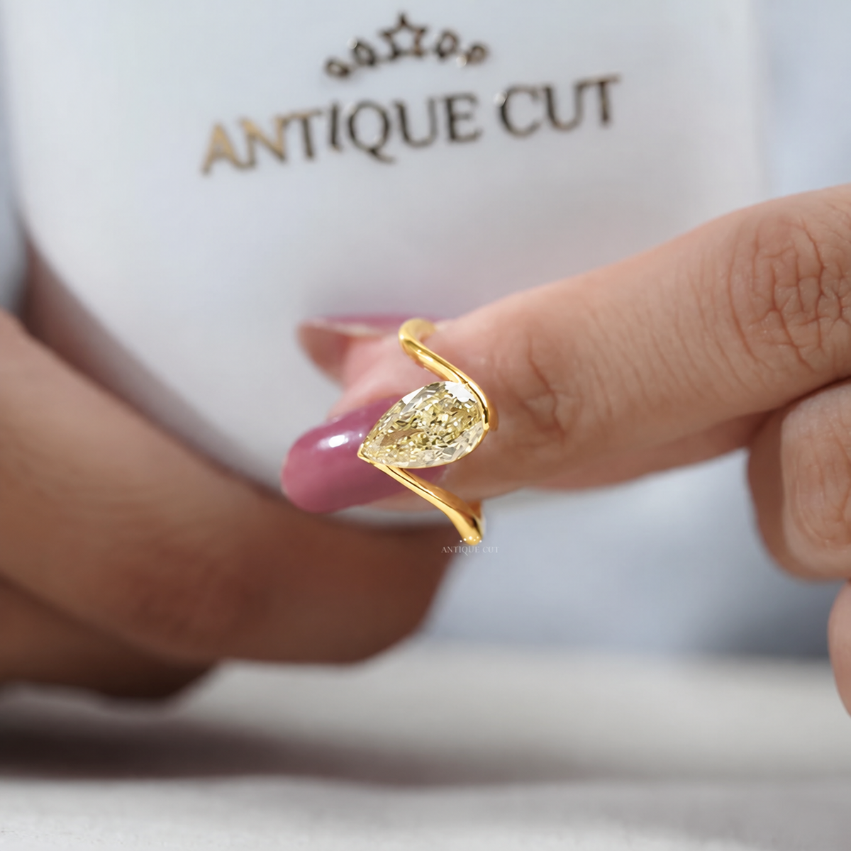 10k Yellow Gold, 14k Yellow Gold, 18k Yellow Gold