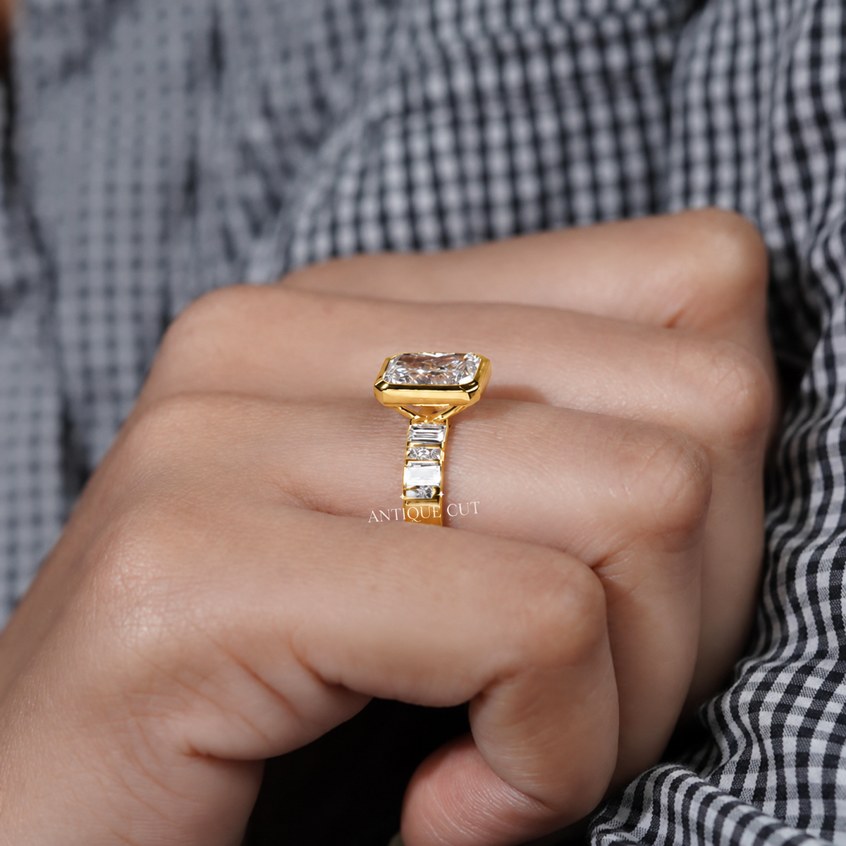10k Yellow Gold, 14k Yellow Gold, 18k Yellow Gold