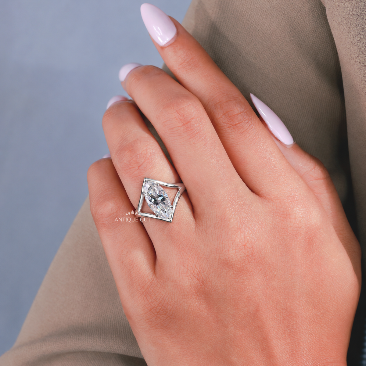 10k White Gold, 14k White Gold, 18k White Gold, Platinum