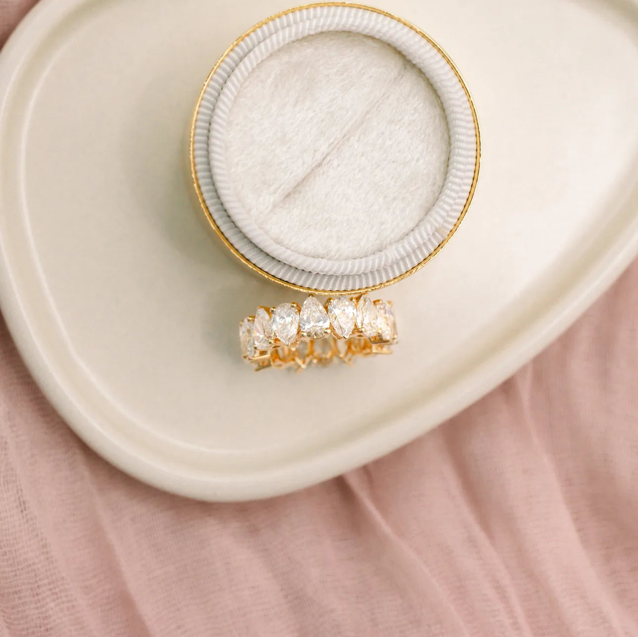 #Color_Yellow Gold