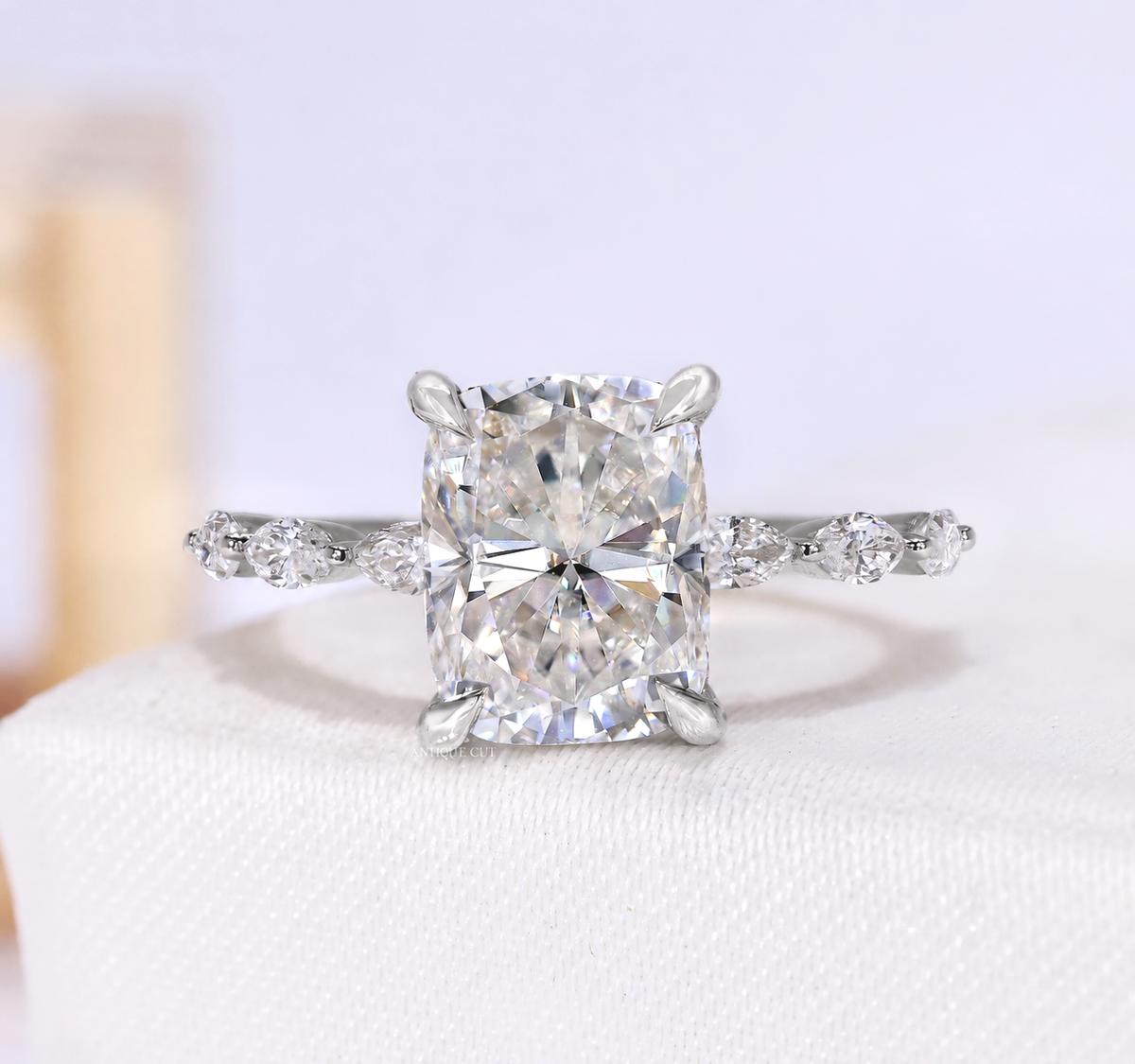 10k White Gold, 14k White Gold, 18k White Gold, Platinum