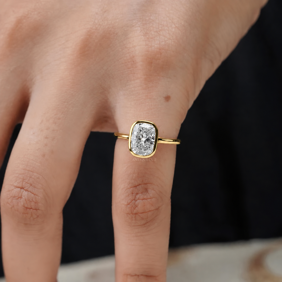 10k Yellow Gold, 14k Yellow Gold, 18k Yellow Gold