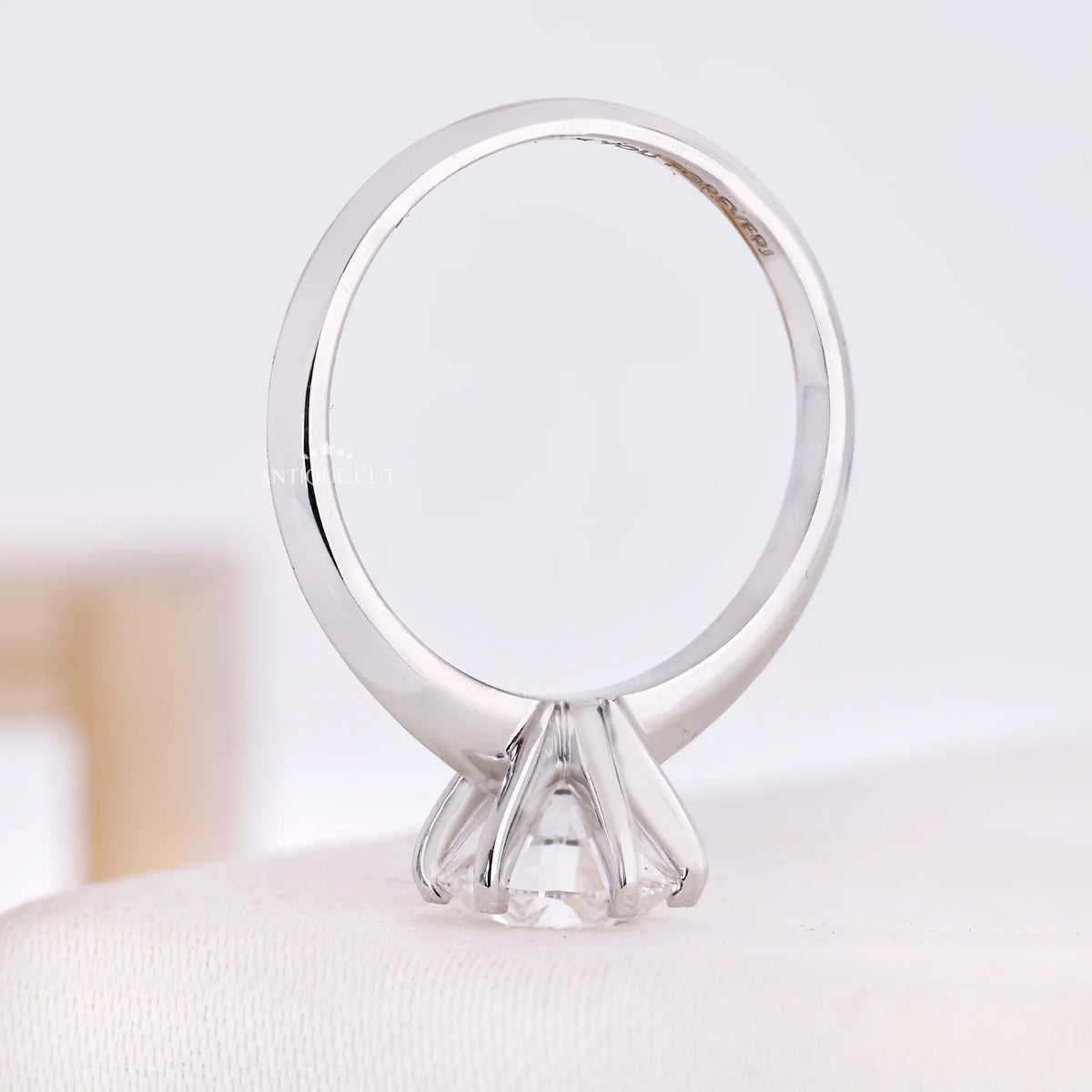 10k White Gold, 14k White Gold, 18k White Gold, Platinum
