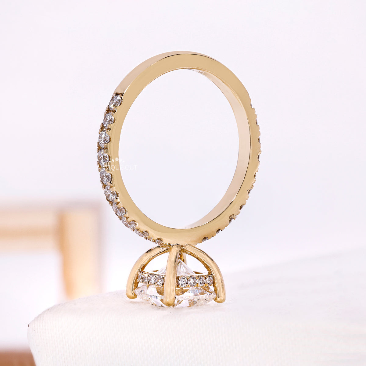 10k Yellow Gold, 14k Yellow Gold, 18k Yellow Gold