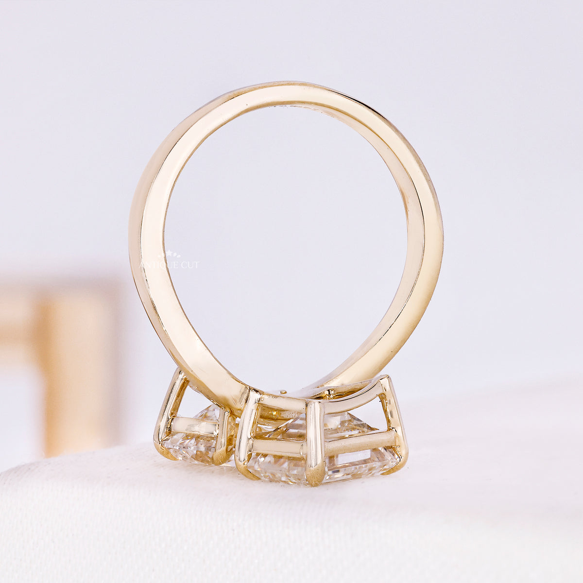 10k Yellow Gold, 14k Yellow Gold, 18k Yellow Gold