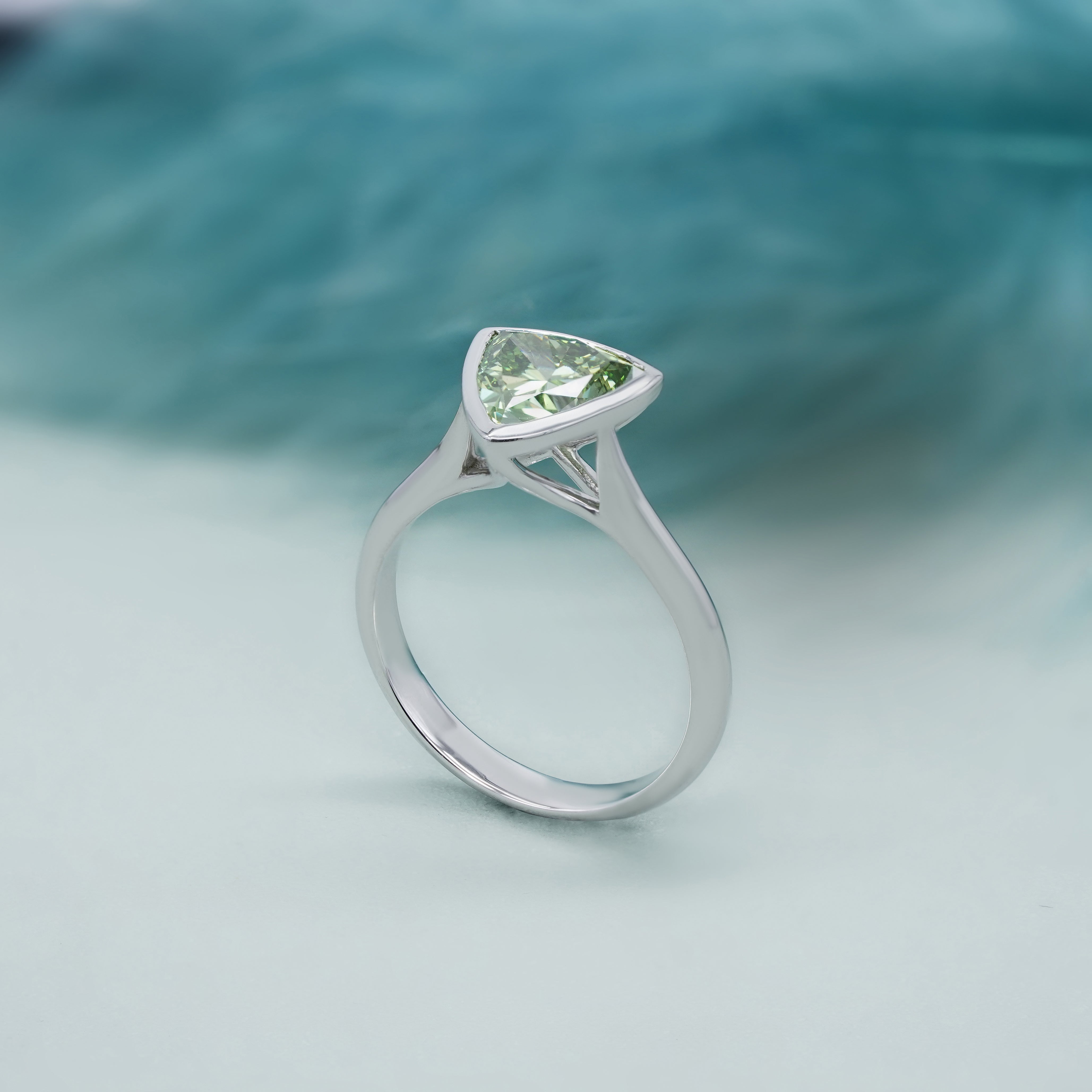 Fancy Green 1.50ct Trillion Lab Grown Diamond Engagement Ring | Bezel Set | VVS–VS Clarity | IGI Certified | Modern Minimalist Style