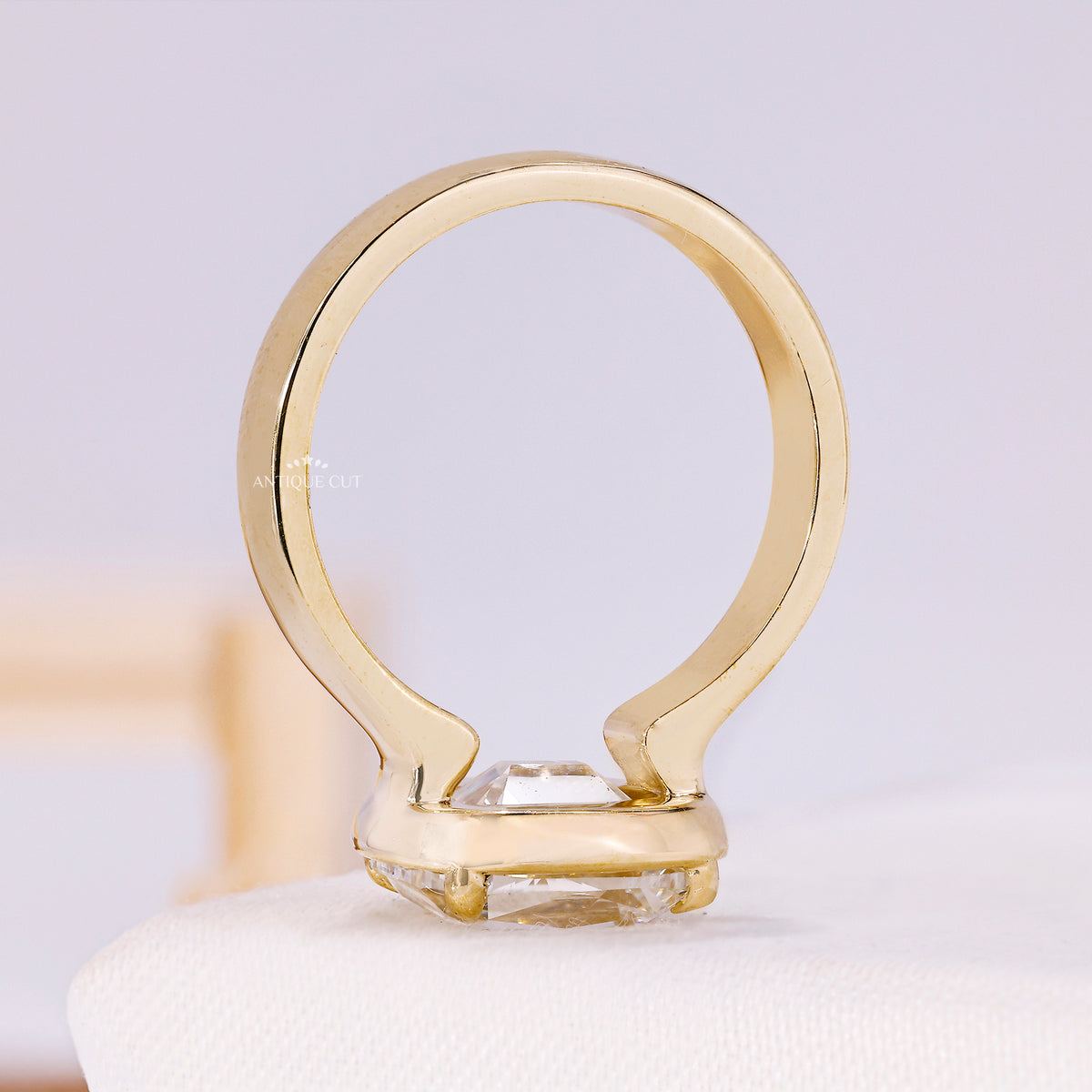 10k Yellow Gold, 14k Yellow Gold, 18k Yellow Gold