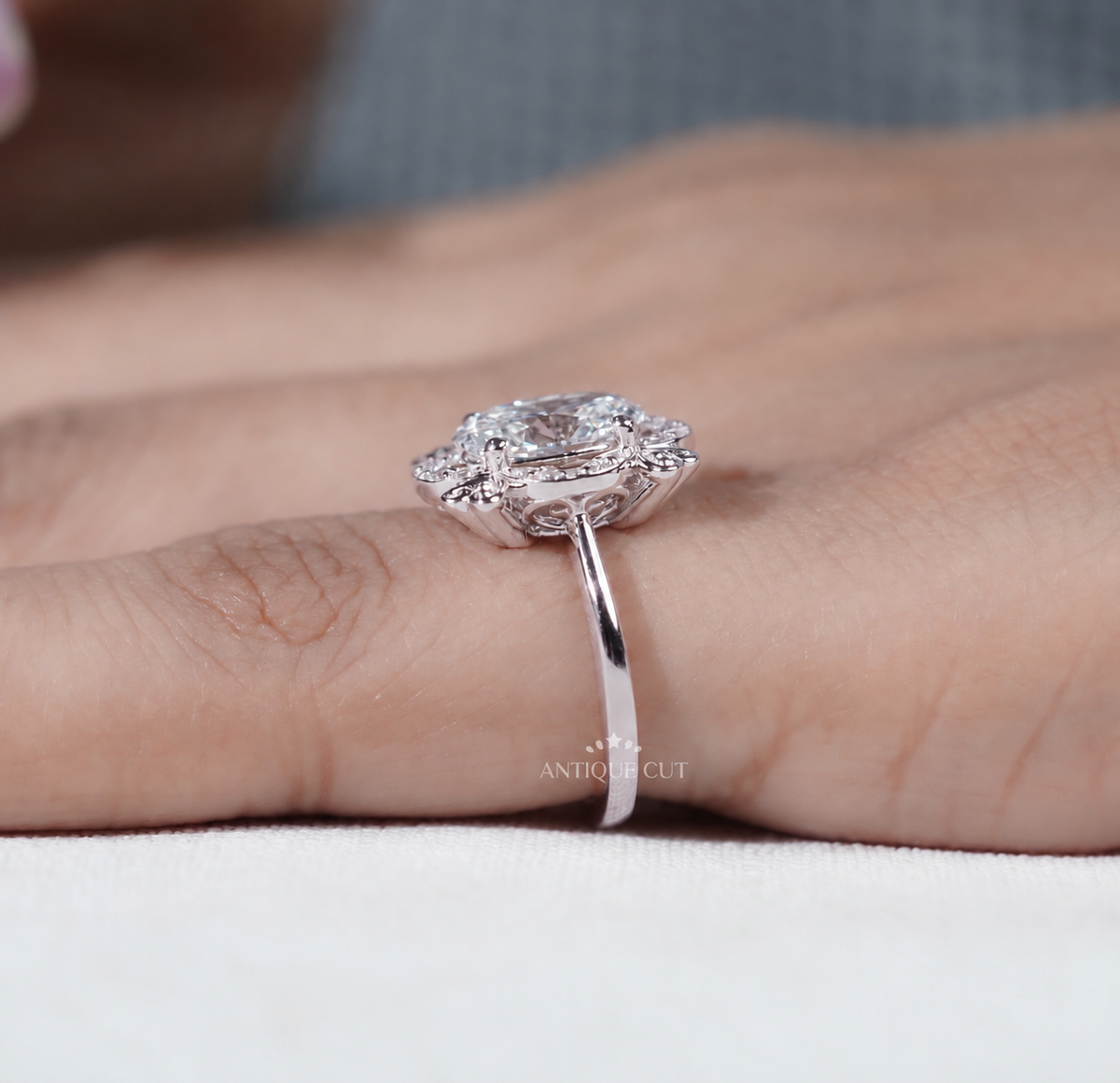 10k White Gold, 14k White Gold, 18k White Gold, Platinum