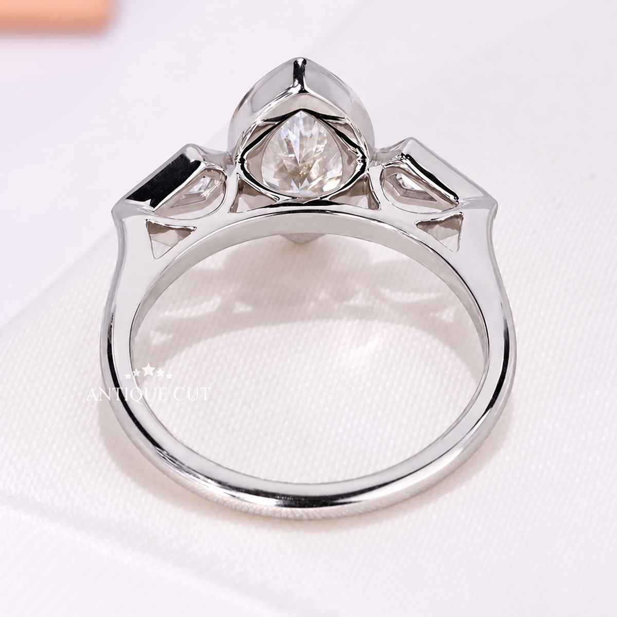 10k White Gold, 14k White Gold, 18k White Gold, Platinum